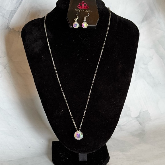 Paparazzi Oilspilll Necklace - Picture 1 of 2